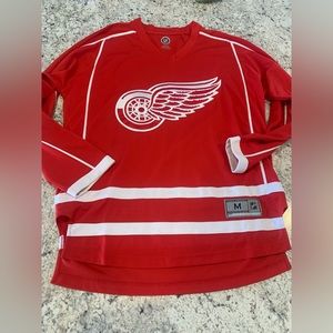 LAST CALL Red Wings jersey